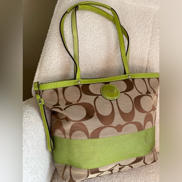 Vintage Coach Signature Stripe Tote Bag, style, in khaki and apple green NWOT - Picture 12 of 13